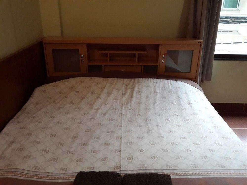 ออร์คิด เพลซ Hotel กรุงเทพมหานคร ภายนอก รูปภาพ