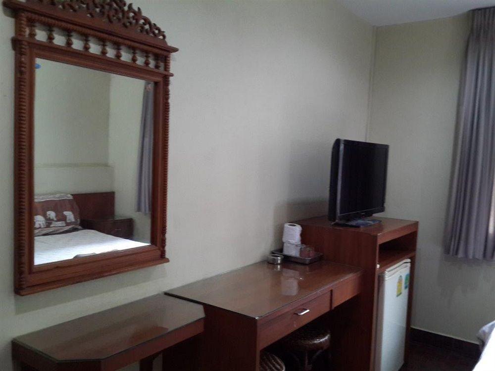 ออร์คิด เพลซ Hotel กรุงเทพมหานคร ภายนอก รูปภาพ