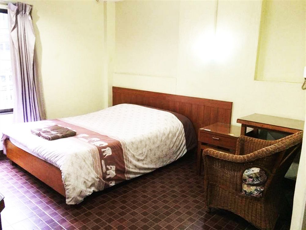 ออร์คิด เพลซ Hotel กรุงเทพมหานคร ภายนอก รูปภาพ